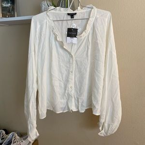 NWT TOPSHOP Cropped Button Down